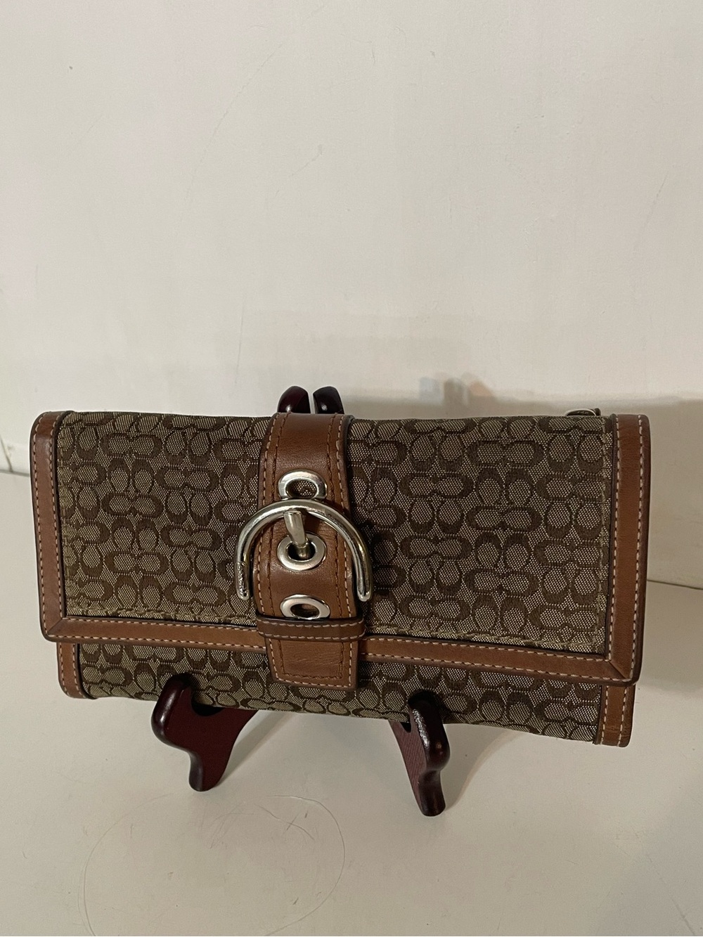 Coach SoHo Signature C Wallet in Tan